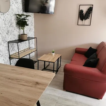 La Chaumiere