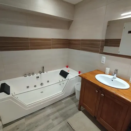 La Chaumiere